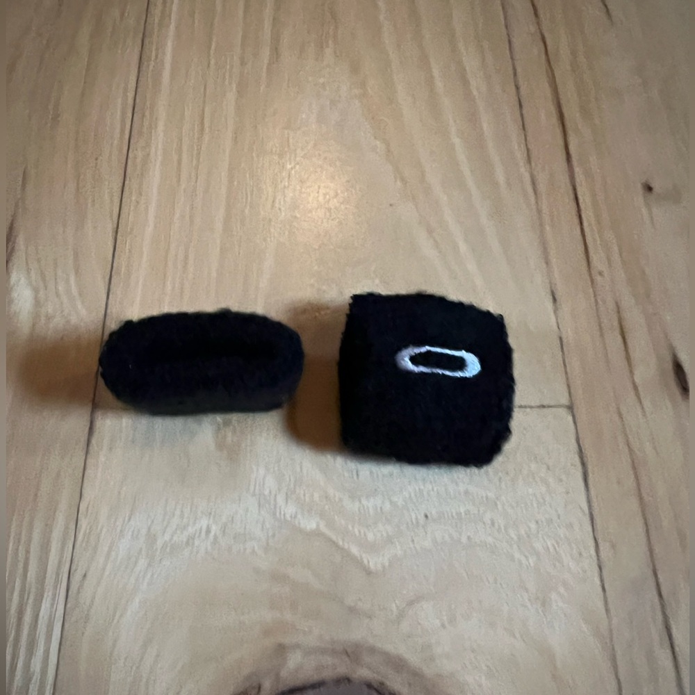 Oakley Finger Sweatbands View 2